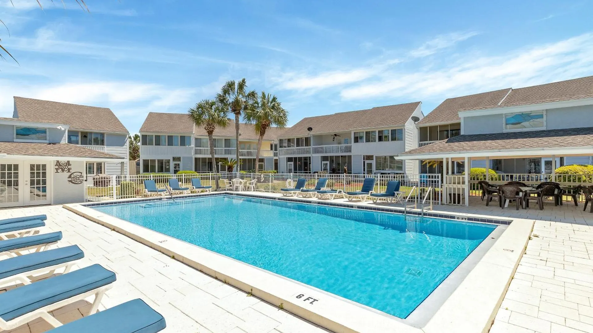 Inlet Reef 205- By Holiday Isle Properties Destin
